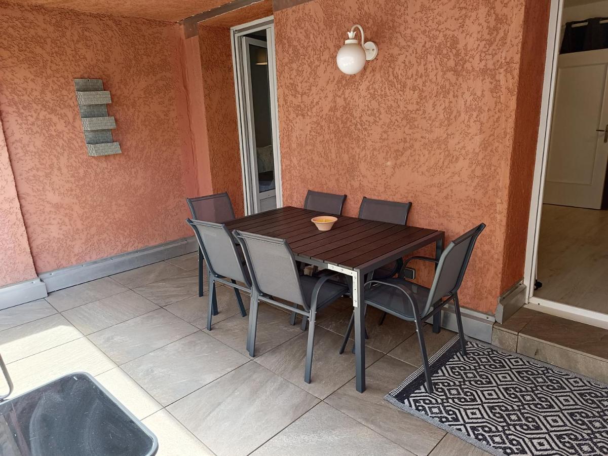 Appartement A 50 Metres De La Plage Fréjus Dış mekan fotoğraf